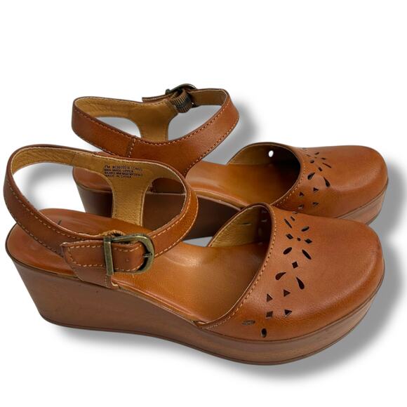 BOC Born Concept Daria Wedge Sandal Size 7 Brown Lightweight Ankle Strap Heels - Picture 11 of 11